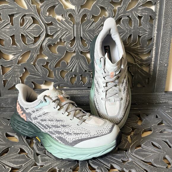 Hoka One One Speedgoat Low Top Sneakers 5 Trail Running Women Size 7.5 B Vibram - Picture 1 of 16